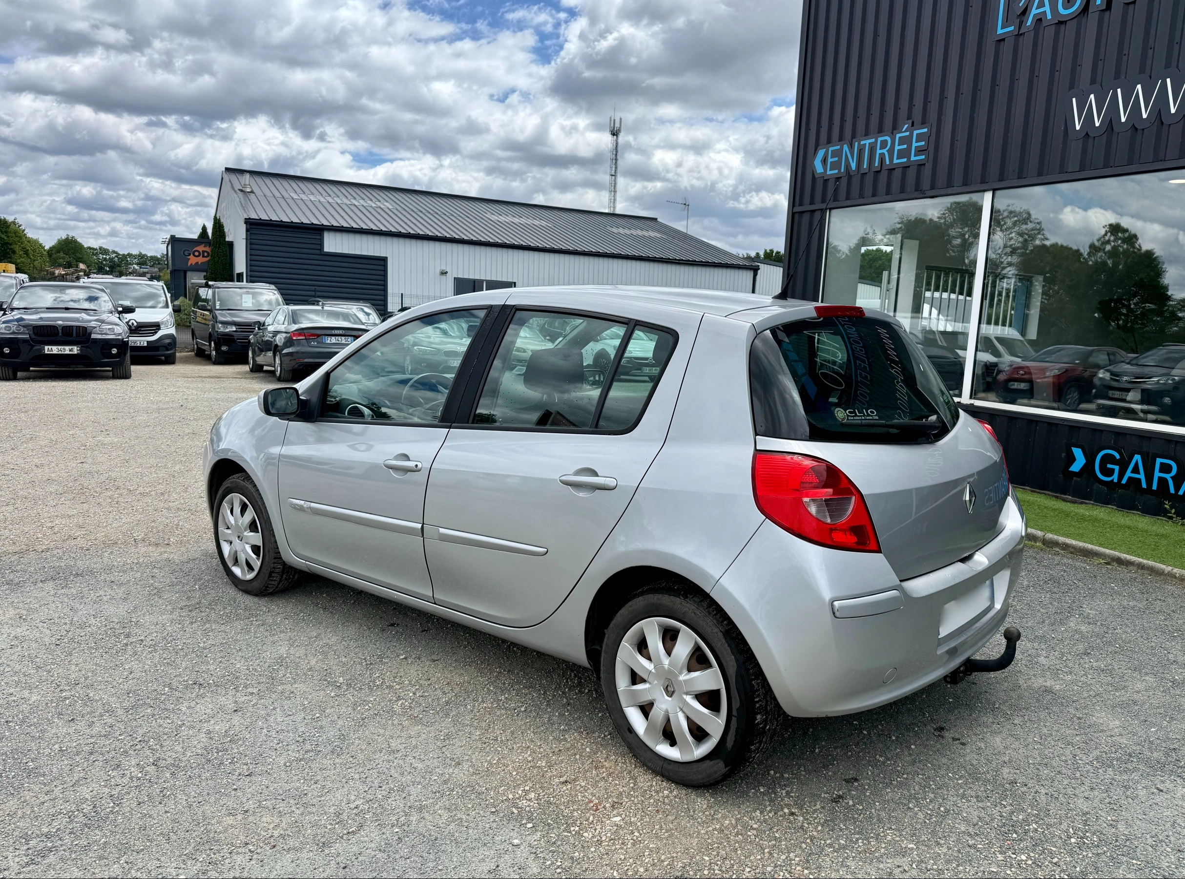 Renault Clio 1.5 DCI 85 CONFORT DYNAMIQUE GARANTIE 12 MOIS — photo 3