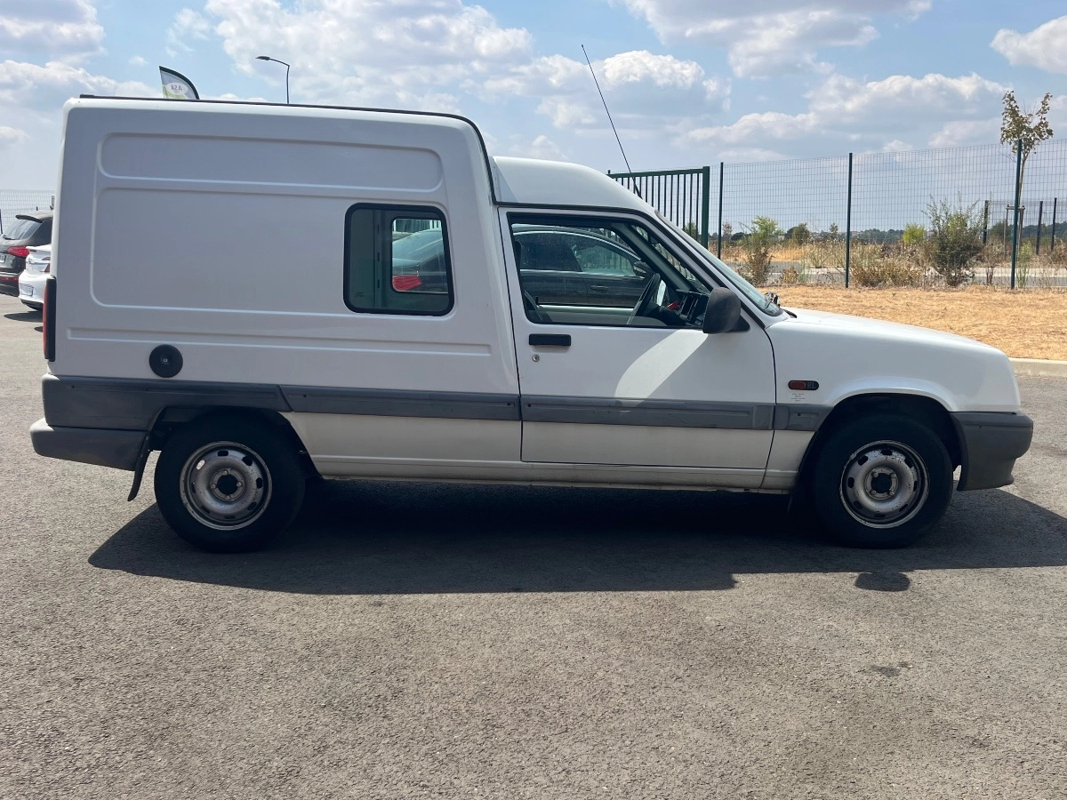 Renault Kangoo Express FOURGON 1.9 D 65 Garantie 12 mois — photo 4