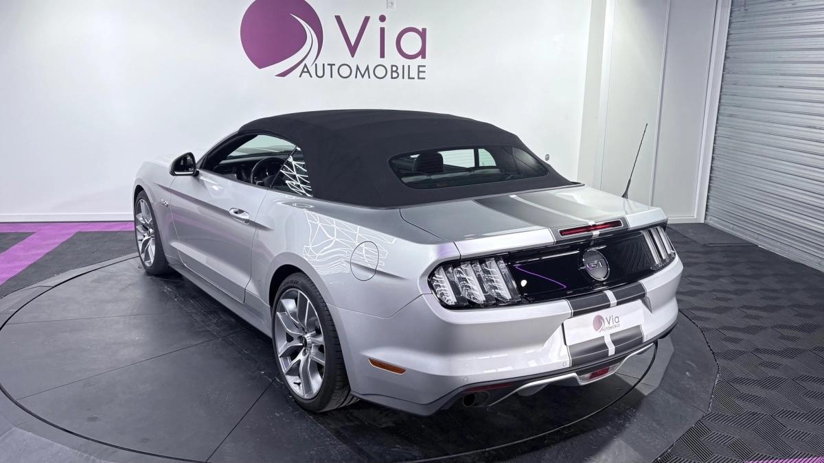 FORD MUSTANG