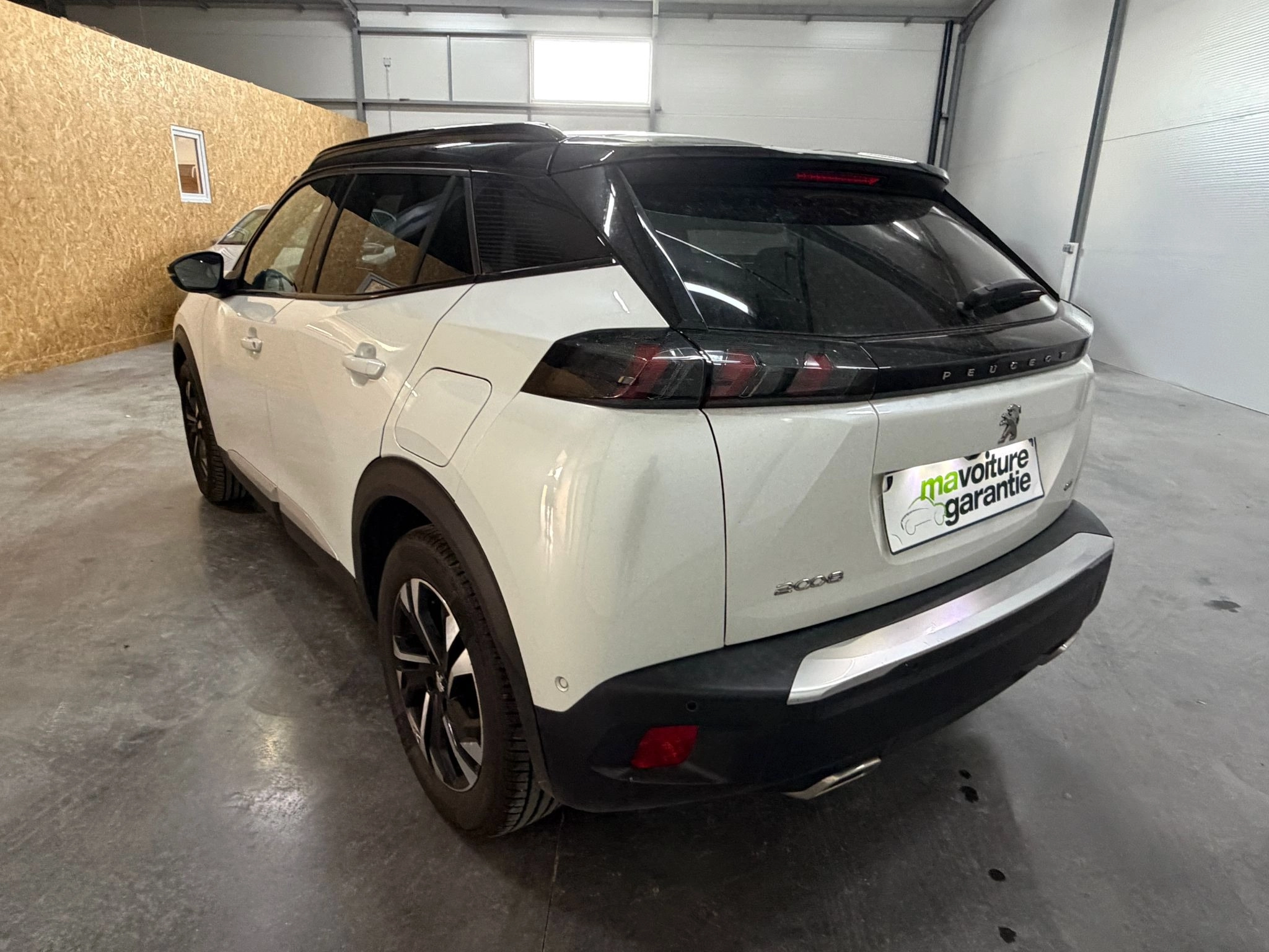 Peugeot 2008 GENERATION-II 1.2 PURETECH 130 GT EAT BVA START-STOP - Garantie 12 mois — photo 3