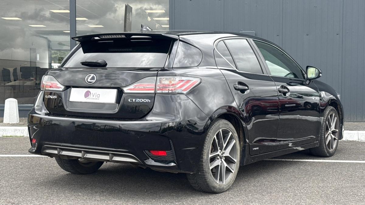 Lexus CT200H