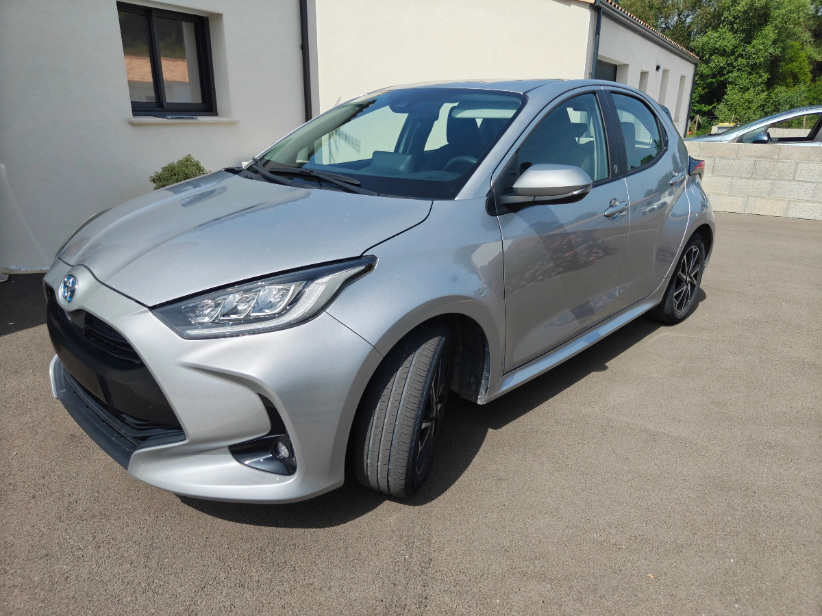 Toyota Yaris 1.5 114H 90 HYBRID EDITION SPECIALE JEUX OLYMPIQUE - GARANTIE 12 MOIS 1.5 114H 90 HYBRID FULL-HYBRID 0.8KWH DESIGN BVA — photo 3