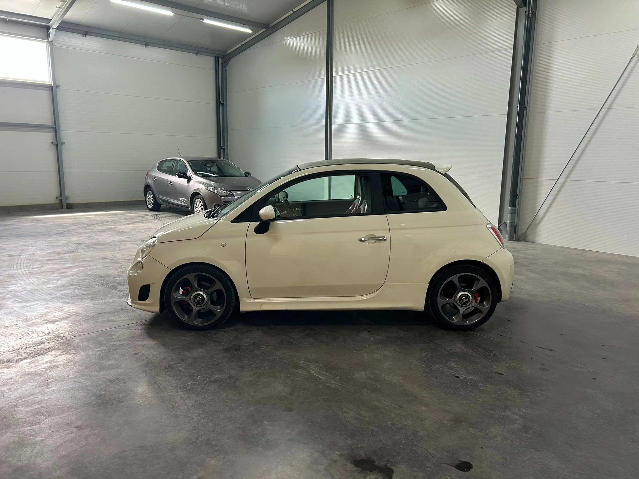Abarth 500 CABRIOLET 1.4 T-JET 135  - GARANTIE 12 MOIS — photo 2