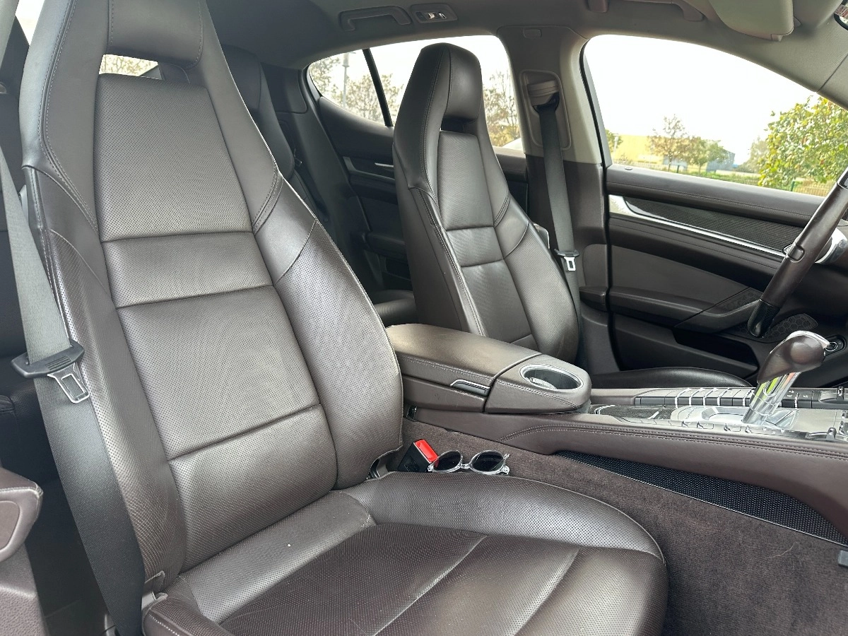 Porsche Panamera - photo 12
