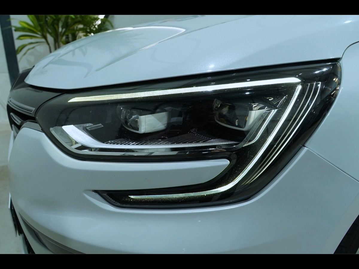 Renault Megane - photo 23