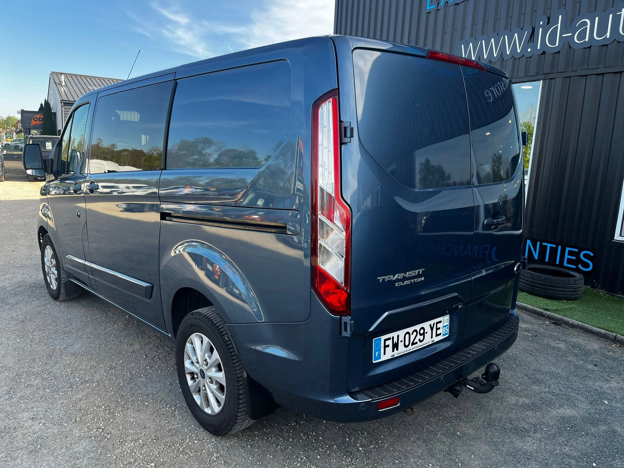 Ford Transit Custom Vu CABINE APPROFONDIE 2.0 ECOBLUE 130 L1H1 COURT LIMITED BVA Garantie 12 Mois FOURGON 300 2.0 ECOBLUE 130 L1H1 COURT PC-TN LIMITED BVA START-STOP — photo 3