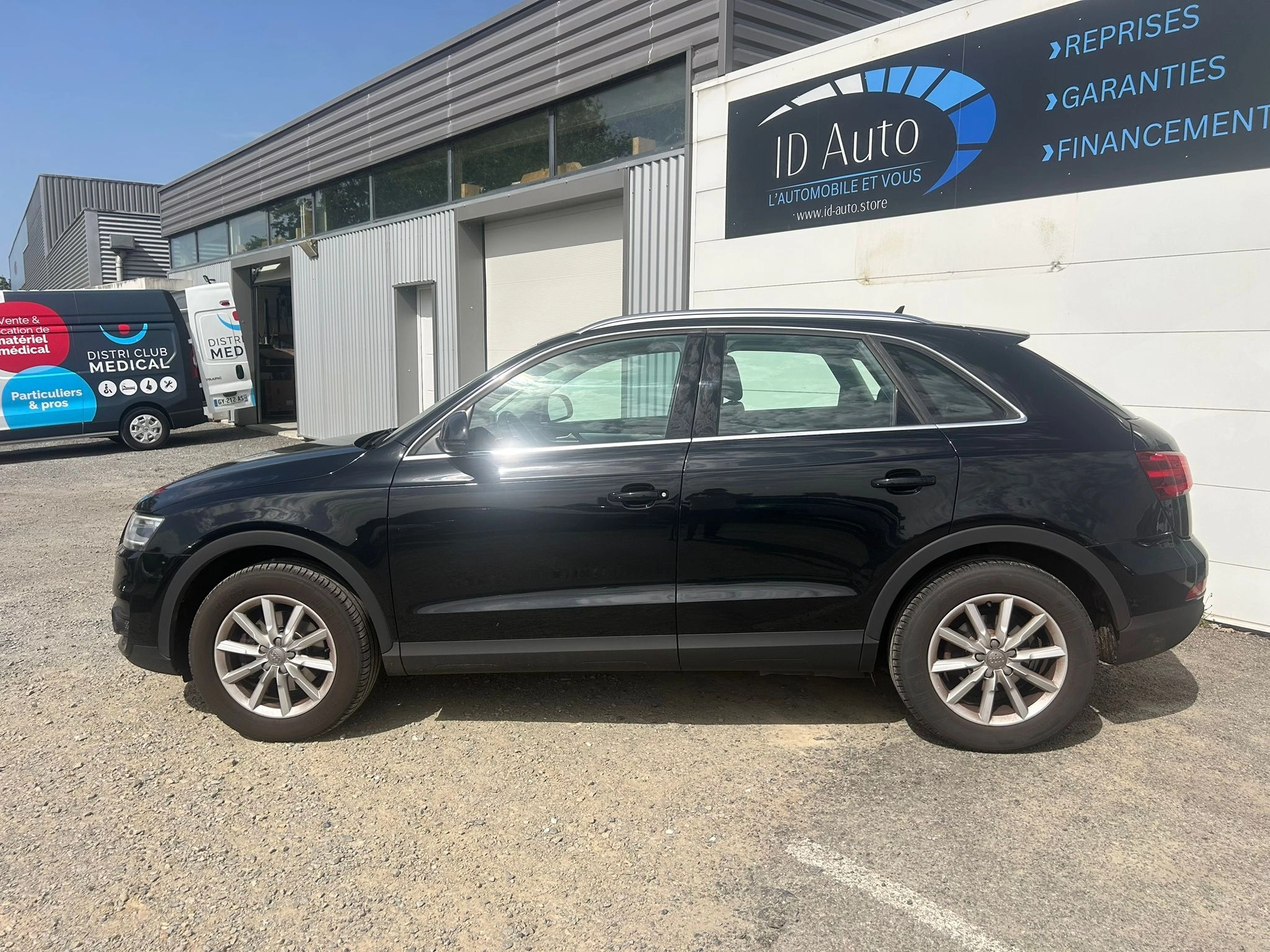 Audi Q3 2.0 TDI 140 AMBIENTE — photo 2