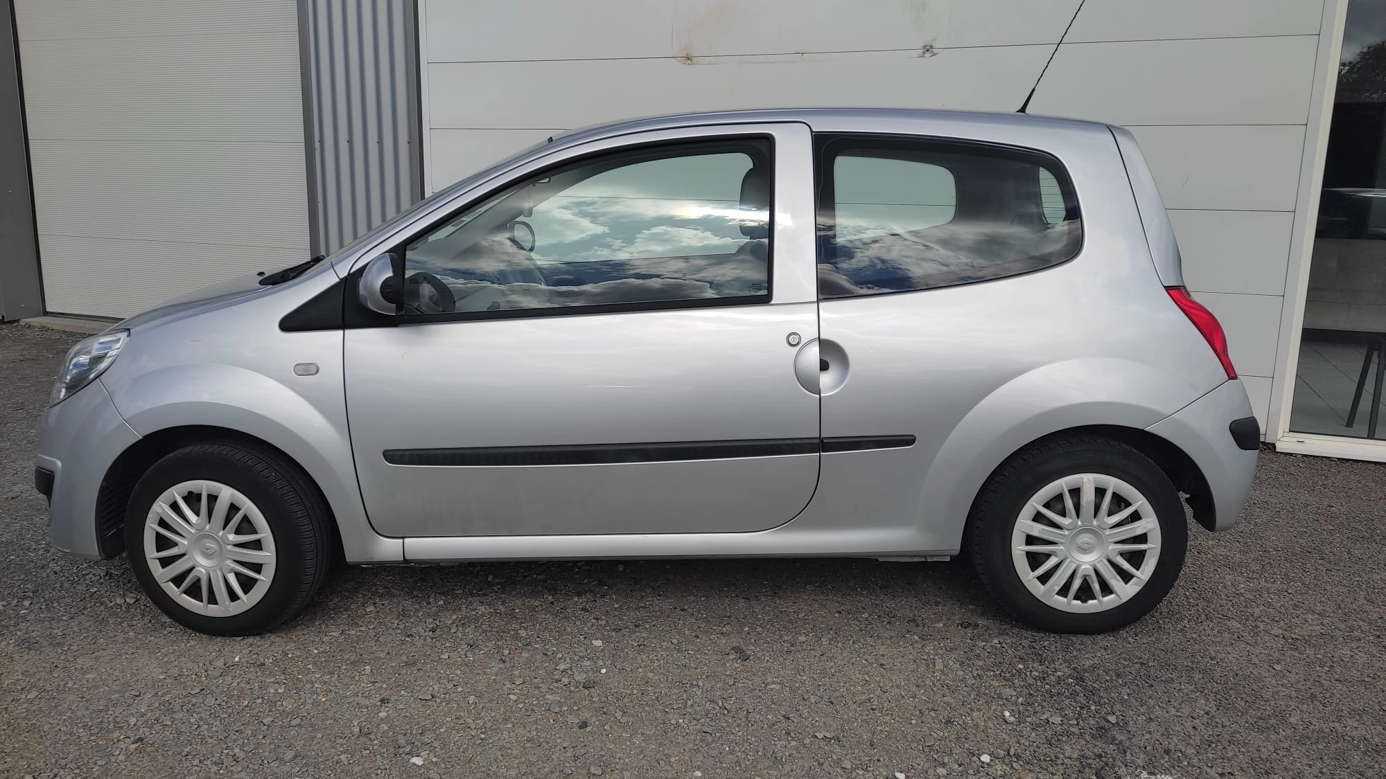 Renault Twingo 1.2 75 EXPRESSION GARANTIE 12 MOIS — photo 2