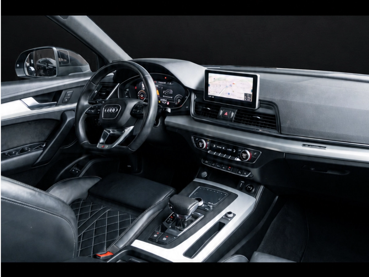 Audi Q5 - photo 10