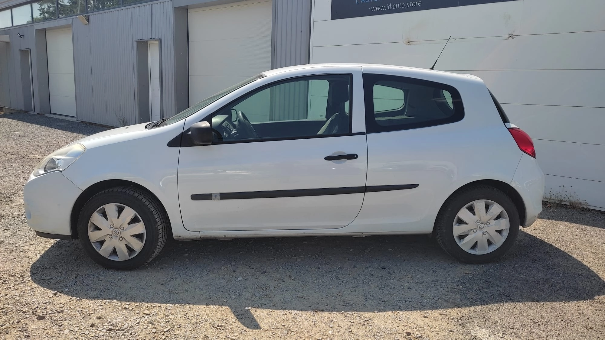 Renault Clio 1.5 DCI 75 SOCIETE GARANTIE 12 MOIS — photo 2
