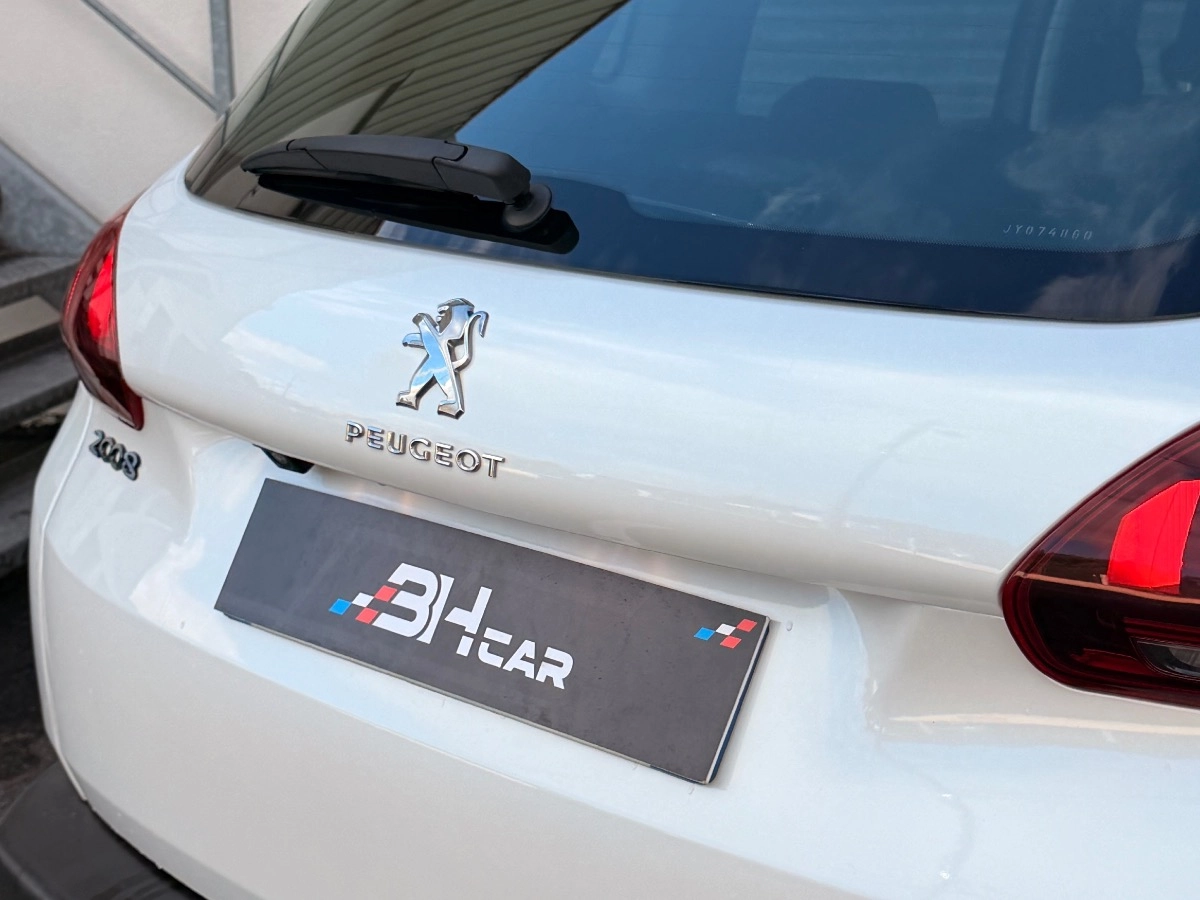 Peugeot 2008 - photo 11