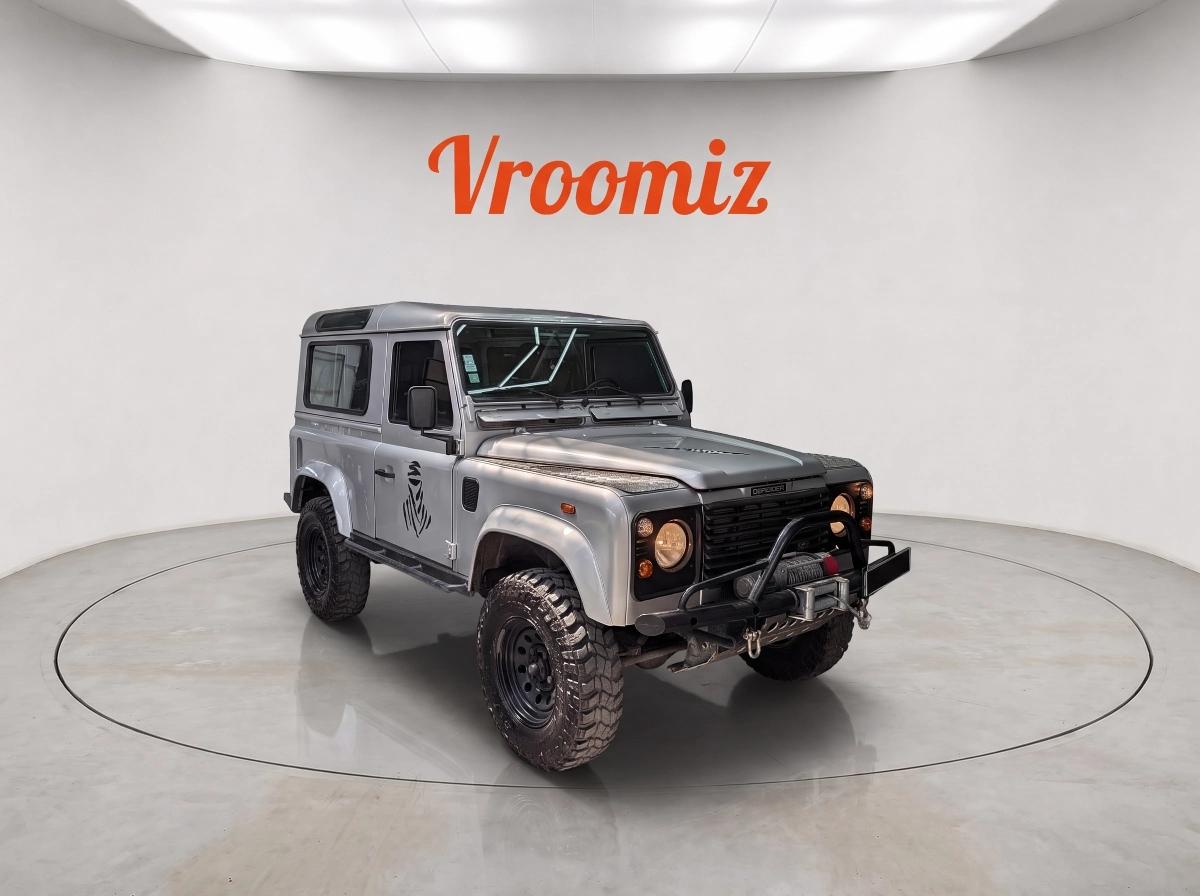Land-Rover Defender