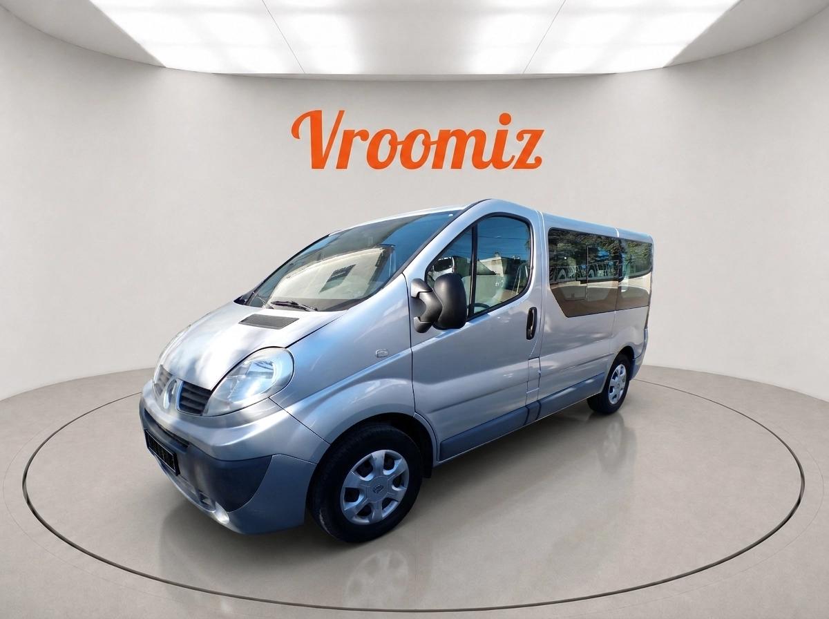 RENAULT Trafic