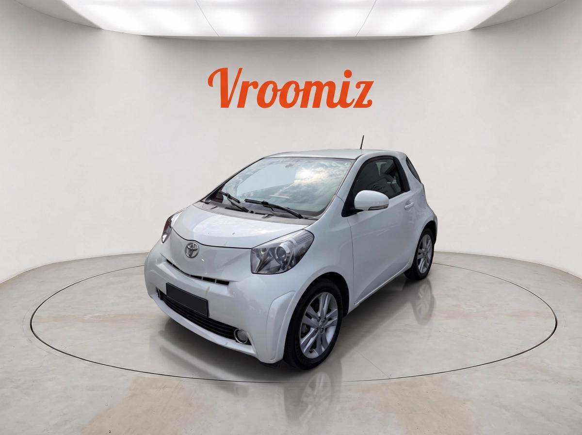 Toyota iQ