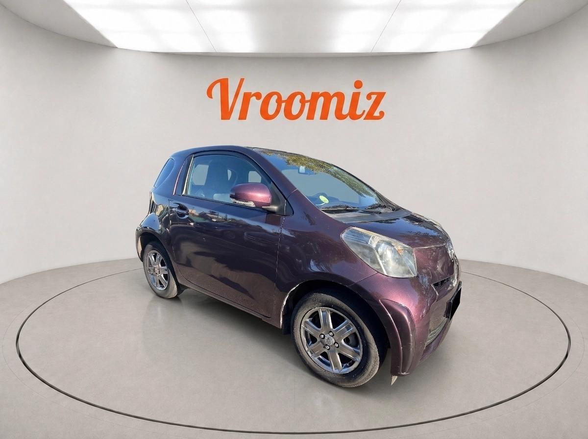 Toyota iQ