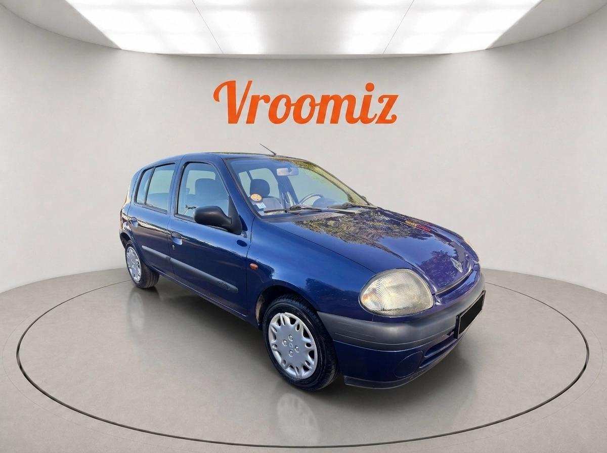 RENAULT Clio