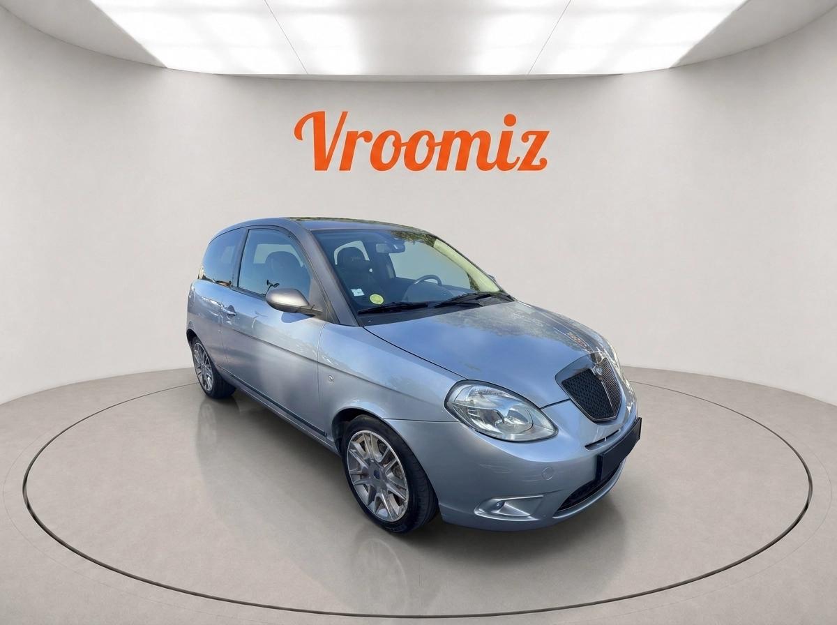 Lancia Ypsilon
