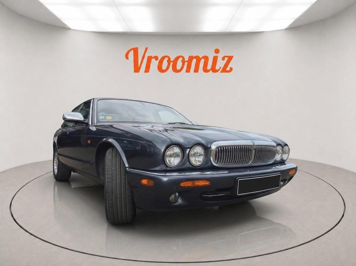 Jaguar XJ8