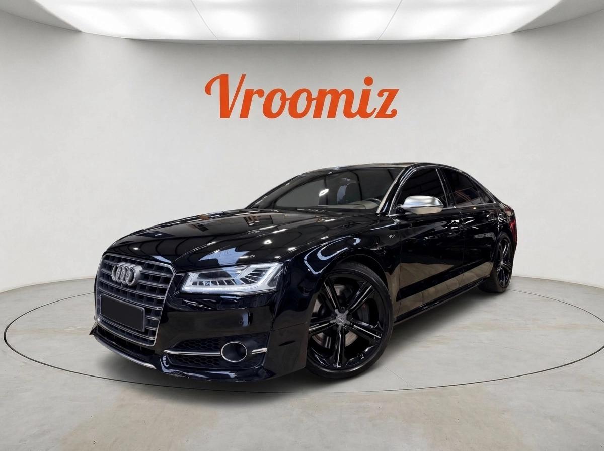 Audi S8