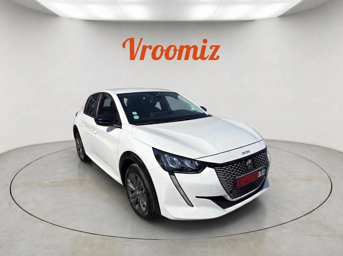 Peugeot E-208