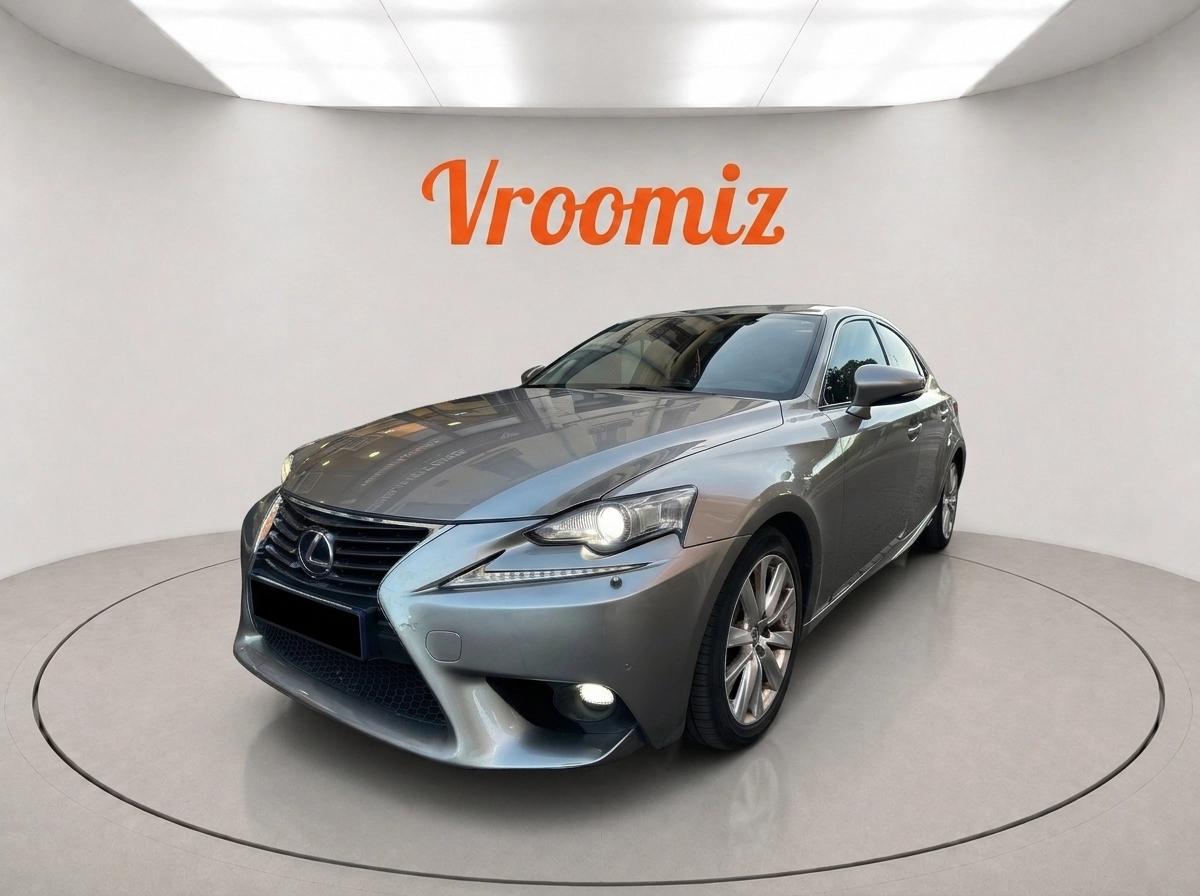 Lexus IS