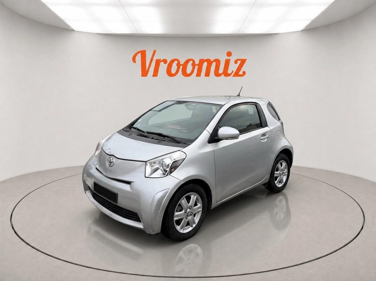 Toyota iQ