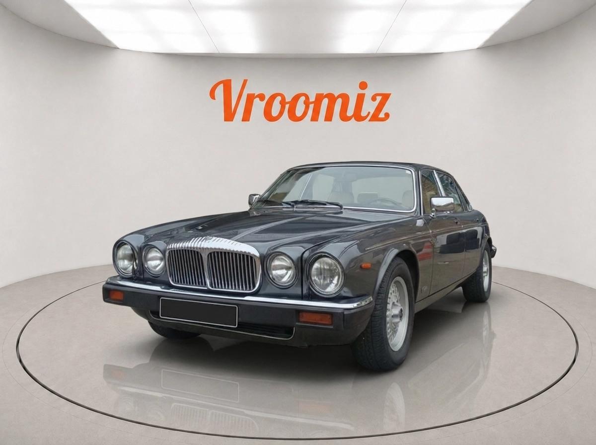 DAIMLER DOUBLE SIX