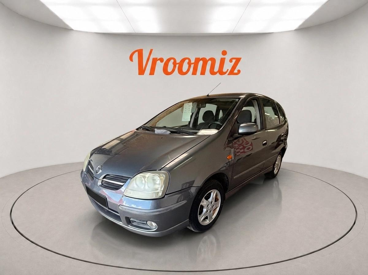 Nissan Almera Tino