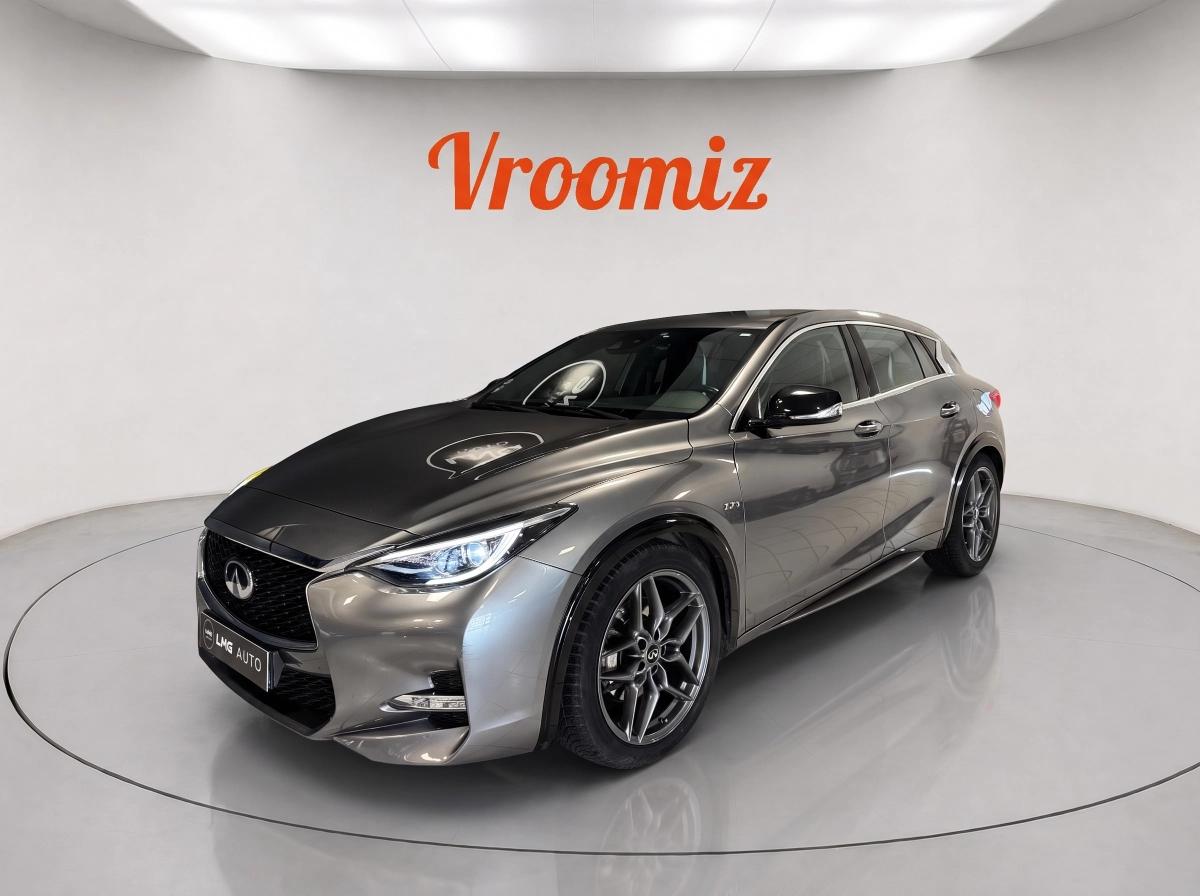 Infiniti Q30