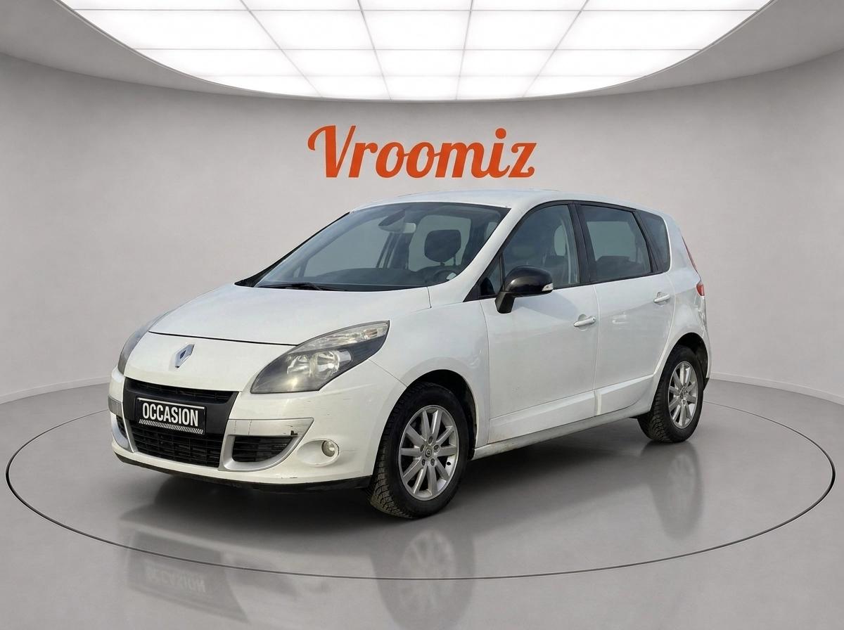 RENAULT Scenic