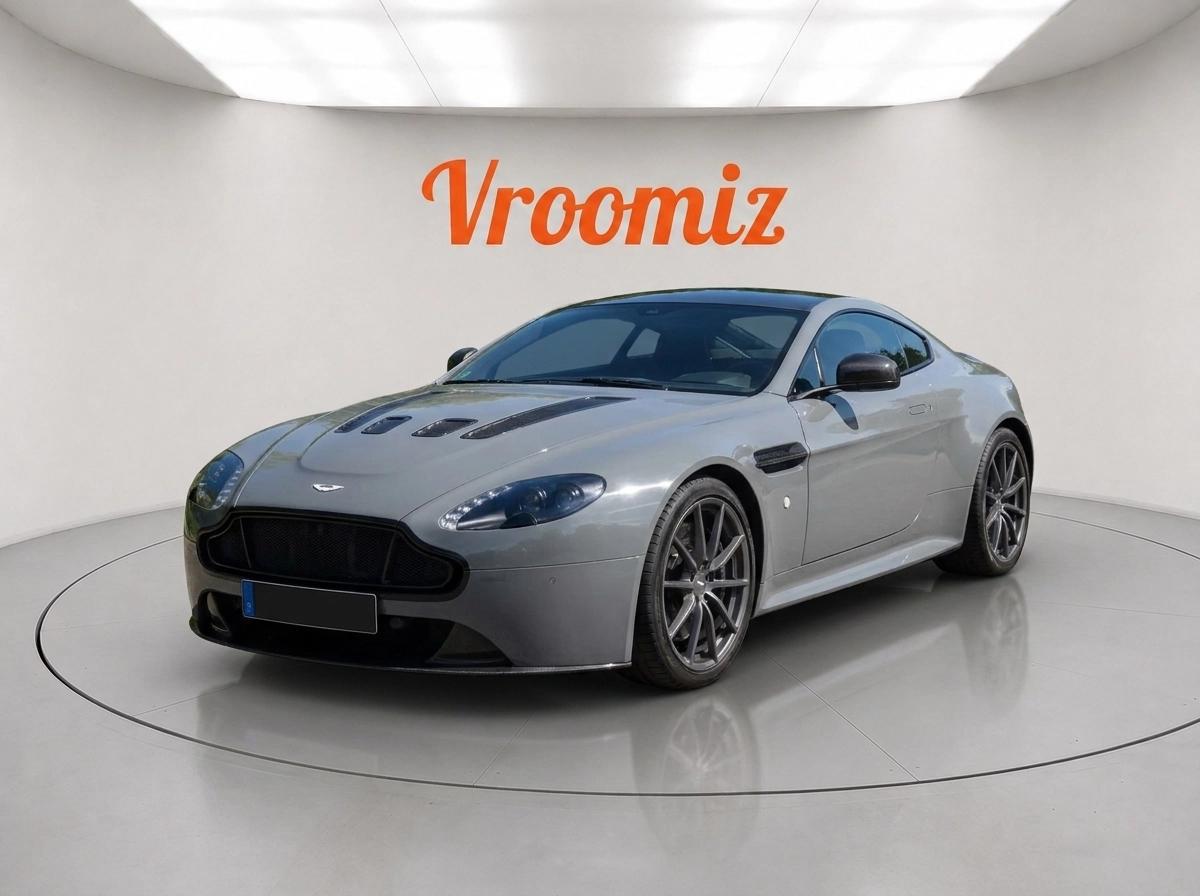 Aston Martin V12 Vantage