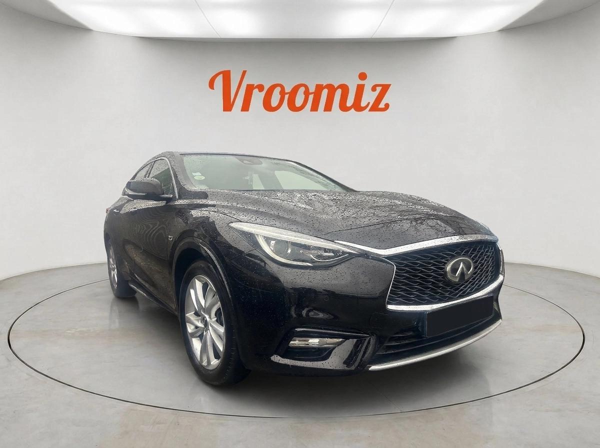 Infiniti Q30