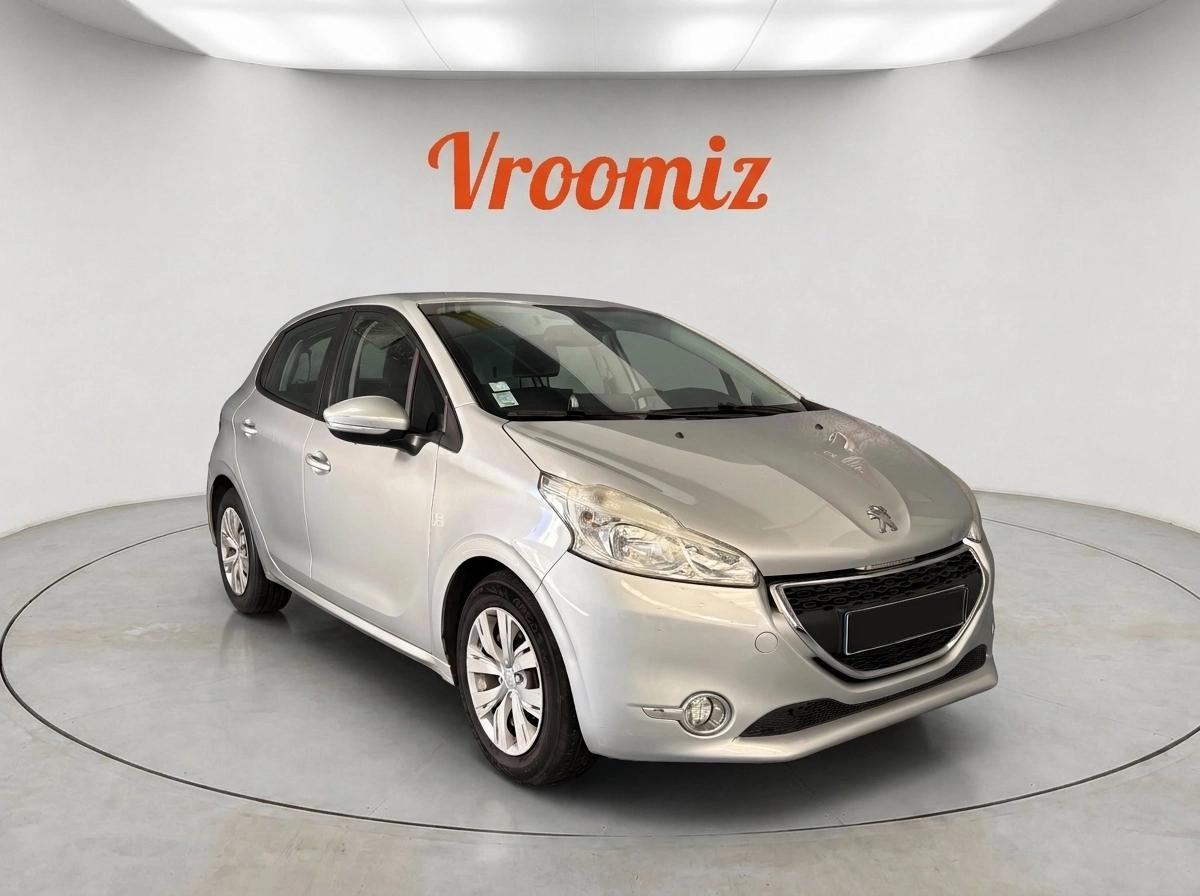 Peugeot E-208